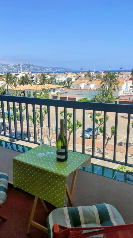 Summer Breeze Apartment Empuriabrava Bagian luar foto