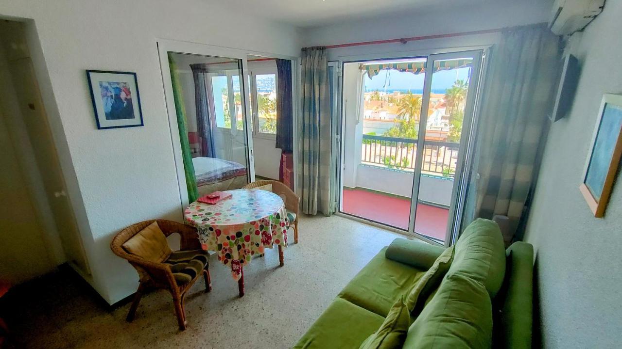 Summer Breeze Apartment Empuriabrava Bagian luar foto