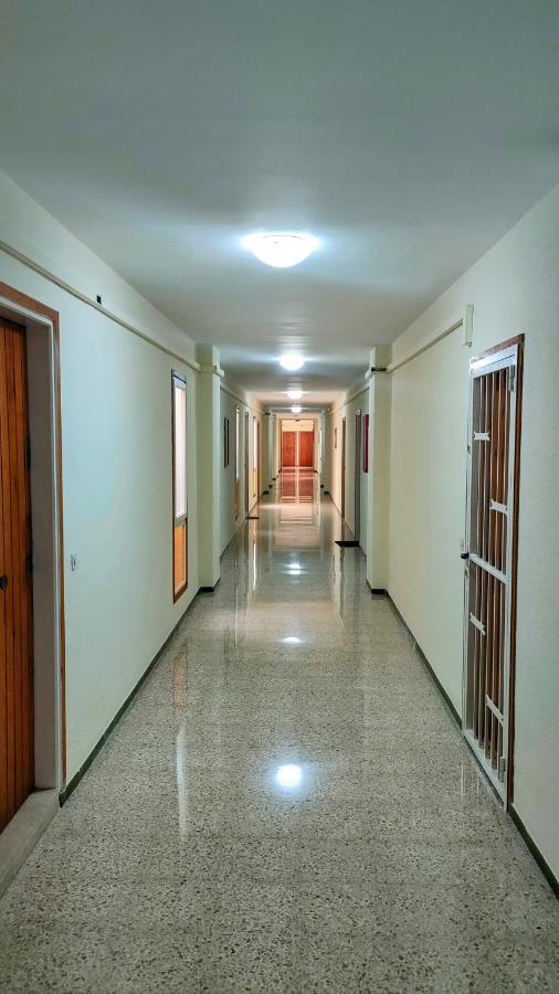 Summer Breeze Apartment Empuriabrava Bagian luar foto