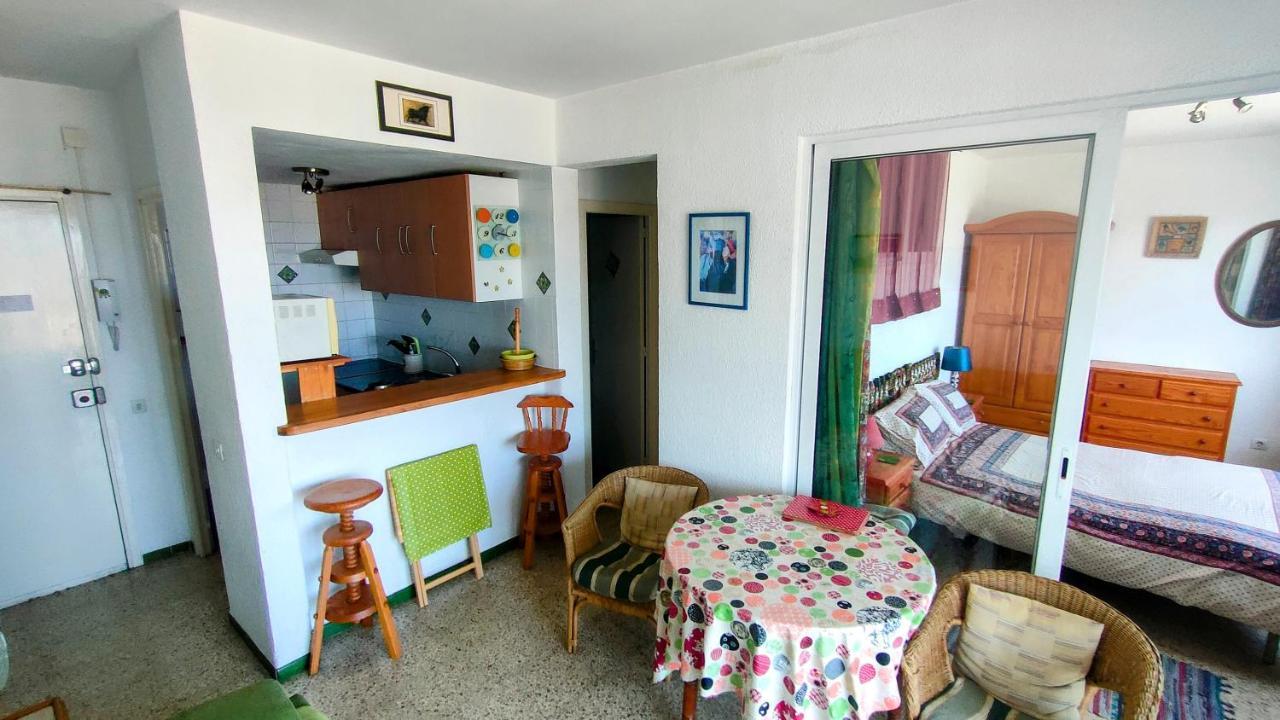 Summer Breeze Apartment Empuriabrava Bagian luar foto